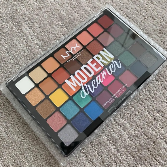NEW NYX Modern Dreamer Eye Shadow Palette Multicolor 40 Shades - Picture 6 of 9